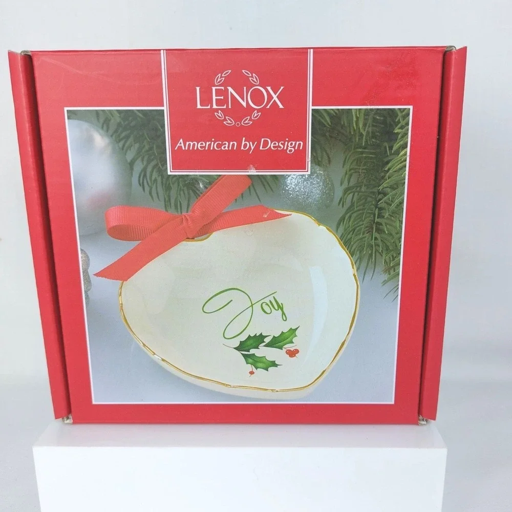 Lenox Holiday Christmas Sentiment Heart Candy Dish JOY Holly Berry Gold Trim NIB